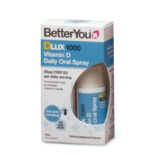 DLUX 1000 VITAMIN U SPREJU
 
Potpuni preporučeni dnevni unos vitamina d3 za djecu
Bez umjetnih boja i okusa
Praktični oralni sprej
Dokazana brza i učinkovitija apsorpcija

OPIS
DLux 1000 je dodatak prehrani s sladilom. Jedno raspršivanje sadržava 1000 i.j. (25 mcg).
Ima okus metvice.  DLux 1000 prirodan je i praktičan oralni sprej koji omogućuje održavanje zdrave razine vitamina D i osigurava izvrsnu opskrbljenost dojenčadi tim dragocjenim vitaminom.  DLux oralne sprejeve preporučujemo jer: ● 	znanstveno dokazano osiguravaju brzu i učinkovitu apsorpciju, ● 	sadrže prirodni vitamin D3, ● 	svaki se sprej sastoji od milijuna kapljica, od kojih svaka sadrži istu 		količinu D3, ● 	posebno su pogodni za ljude koji imaju poteškoće s gutanjem ili 			imaju problema s probavom i metabolizmom, ●	ne štete zubnima i prijatnog su okusa, ● 	prikladni su: bez kapsula, tableta ili vode, ●	ne napuhuju i ne uzrokuju grčeve, ●	ne treba ih držati u hladnjaku.
 
Stručnjaci Kardifskog sveučilišta (Cardiff Univesity) testirali su DLux i ustanovili da je to jedini preparat koji kroz usnu sublingvalnu sluznicu omogućuje trenutačnu apsorpciju više od jedne trećine raspršivanja. Zbog ostalih komponenti i mikroemulzije, apsorpcija DLux vitamina D vrlo je slična intravenskoj.  Proizvod je i službeno poduprlo britansko Društvo vegetarijanaca – Vegetarian Society.
 

DJELOVANJE

Vitamin D ima ulogu u procesu dijeljenja stanica i doprinosi:

normalnoj apsorpciji / iskorištenju kalcija i fosfora,
normalnoj razini kalcija u krvi,
normalnoj funkciji imunološkog sustava,
održavanju normalne funkcije mišića,
održavanju normalnih kostiju,
održavanju normalnih zubi.

O svim koristima i prednostima vitamina D možete pročitati u stručnoj literaturi, na provjerenim internetskim stranicama ili se informirajte kod svojeg liječnika.
 

NAMJENA
DLux 1000 je primjeran od treće godine starosti. 
 
 
NAČIN PRIMJENE
Štrcnuti pod jezik ili na unutrašnju stranu obrazina jedanput dnevno. Prije upotrebe protresti bočicu. Nakon otvaranja upotrijebiti unutar šest mjeseci.
 
Čuvati na sobnoj temperaturi i ne izlagati suncu.
 
Prekomjerno konzumiranje proizvoda može imati laksativni učinak.
 
Proizvod je dodatak prehrani.
Dodatak prehrani nije nadomjestak ili zamjena za uravnoteženu prehranu,
a uz to je potrebno paziti i na zdrav način života. 
 
Čuvati na mjestu nedostupnom maloj djeci.
Preporučene dnevne doze ne smiju se prekoračiti.
 
Europska agencija za sigurnost hrane (EFSA) je izdala dokument o najvišem prihvatljivom doziranju vitamina D3 u kojem konstatira da su prihvatljive gornje vrijednosti dnevnog uzimanja vitamina D3:
 
za djecu od rođenja do 3. godine 10 µg (400 i.j.),
od 3. do 10. godine 25 µg (1000 i.j.) i
od 11 do 18 godine, uključujući trudnice i dojilje 75 µg (3000 i.j.)
od 18 godine i stariji 100 µg (4000 i.j.)
 
SASTAV
Sastav: pročišćena voda, ksilitol (prirodni zaslađivač od breze), guma arabica (prirodni stabilizator), kolekalciferol (vitamin D u kokosovom ulju), suncokretov lecitin (trikalcijev fosfat, rižino brašno),
limunska kiselina, prirodni konzervanski (kalijev sorbat), ulje metvice.
 
Neto količina: 15 ml (100 sprejeva).
 
Vitamin D3 je dobiven od lanolina, iz vune ovaca, uzgajanih za proizvodnju vune u Australiji,
ali u raspršivanju proizvod ne sadrži lanolin.
 
Proizvedeno u Velikoj Britaniji.Proizvođač: BetterYou Ltd., Velika Britanija.